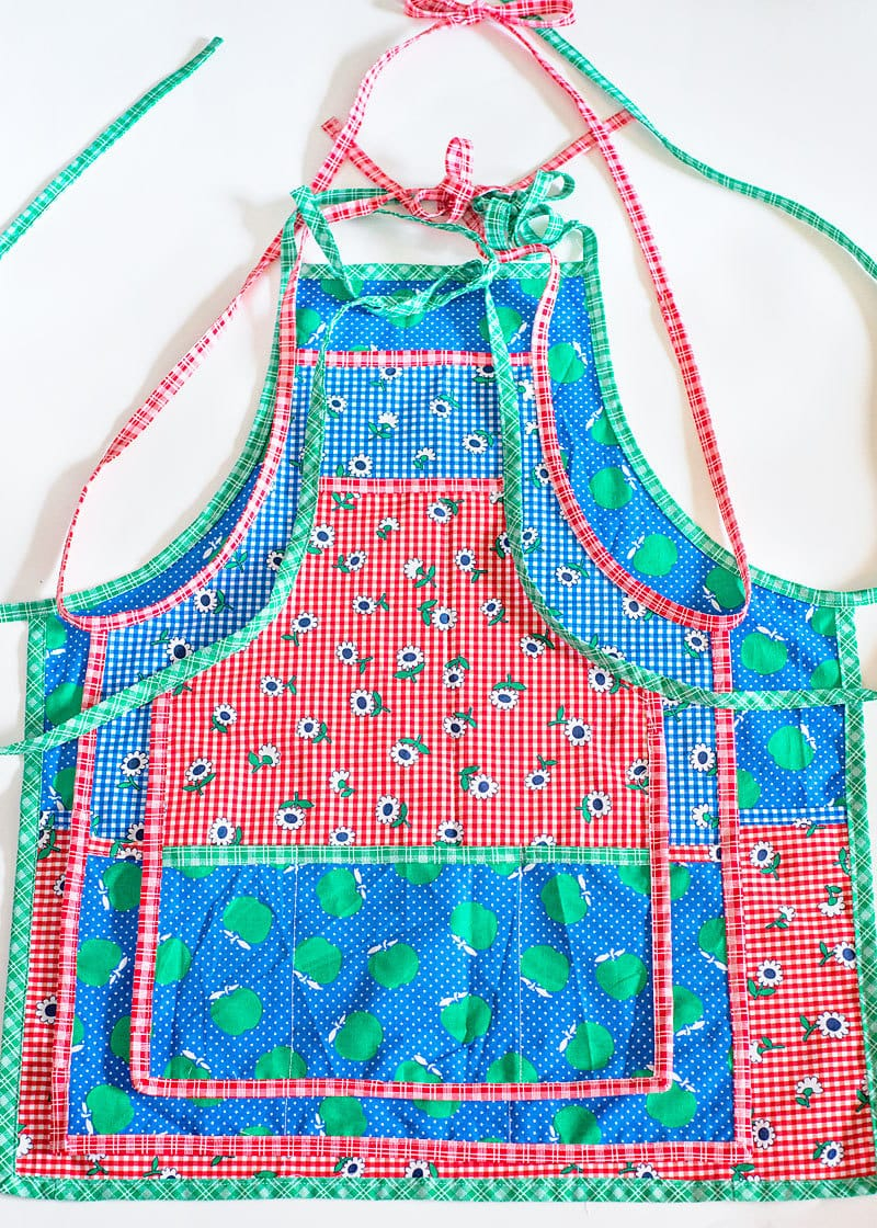 Free Apron Pattern 3 Sizes Toddler Tween Adult 