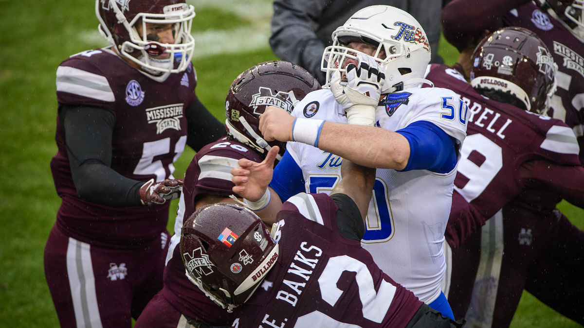 Watch Tulsa Mississippi State Brawl At End Of Armed Forces 