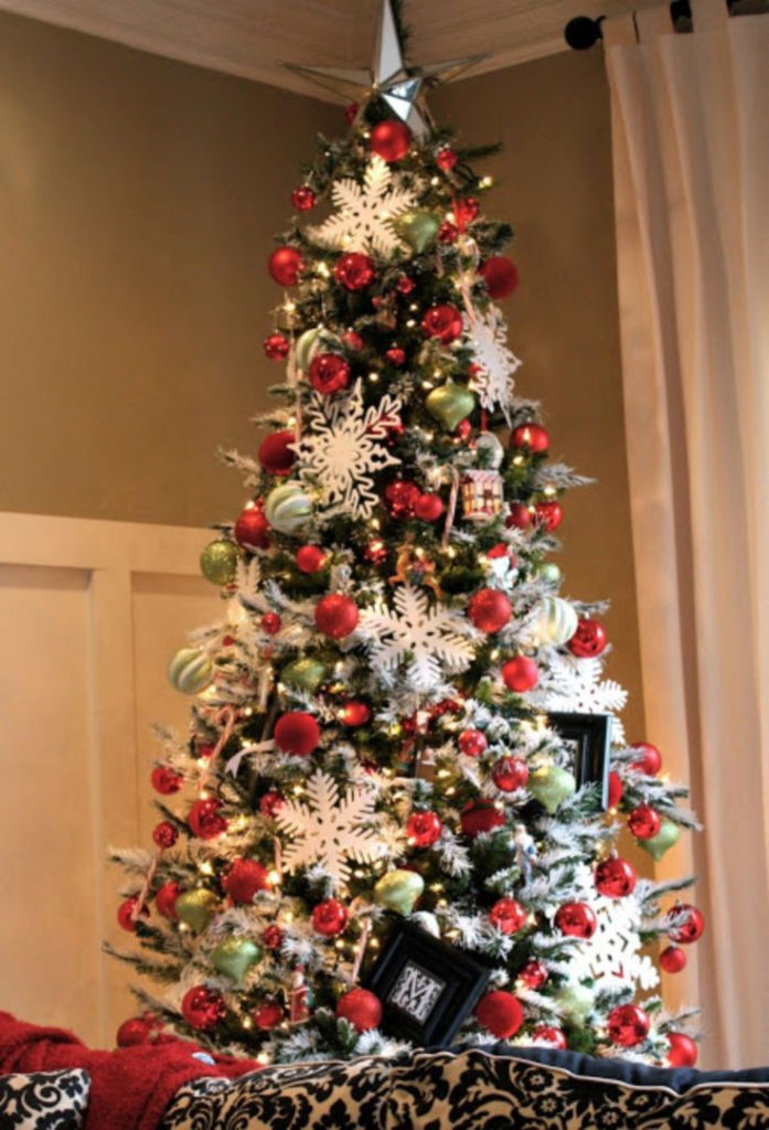 Cool 60 Flocked Christmas Tree Decor Ideas Suitable For 