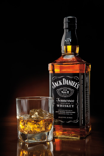 Jack Daniel s La Bouteille volue Le Mythe Reste 